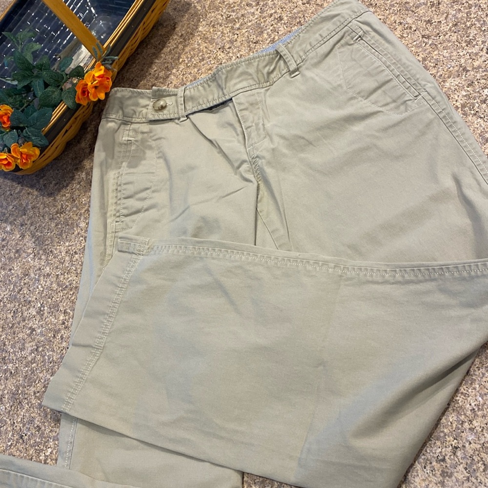 Eddie Bauer Vashon Fit Khaki Tan Pants FLAWS-MISSING BUTTON 6